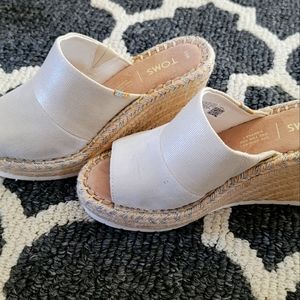 FINAL SALE Toms Wedges